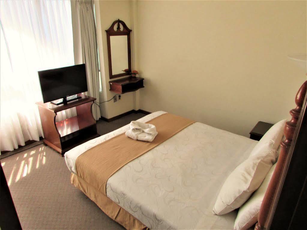 Hotel Alcala La Paz